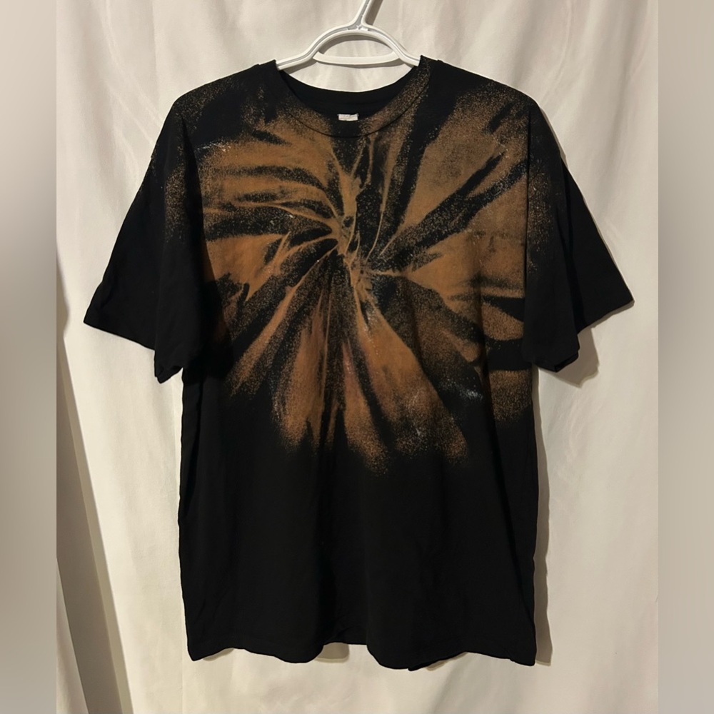 Startee Men’s Graphic Black Bleach Art Tee